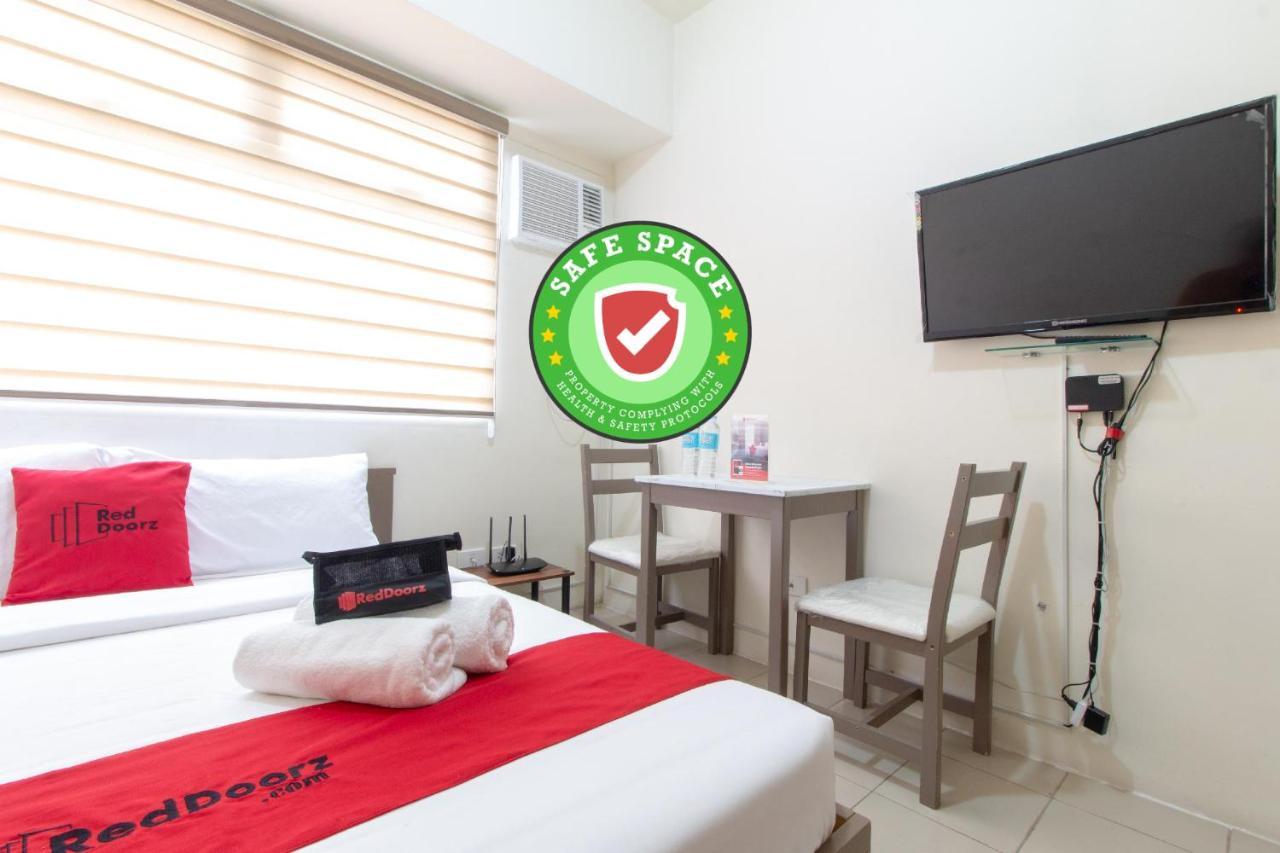 Reddoorz Plus @ Urban Deca Tower Edsa 2 Mandaluyong Exterior foto