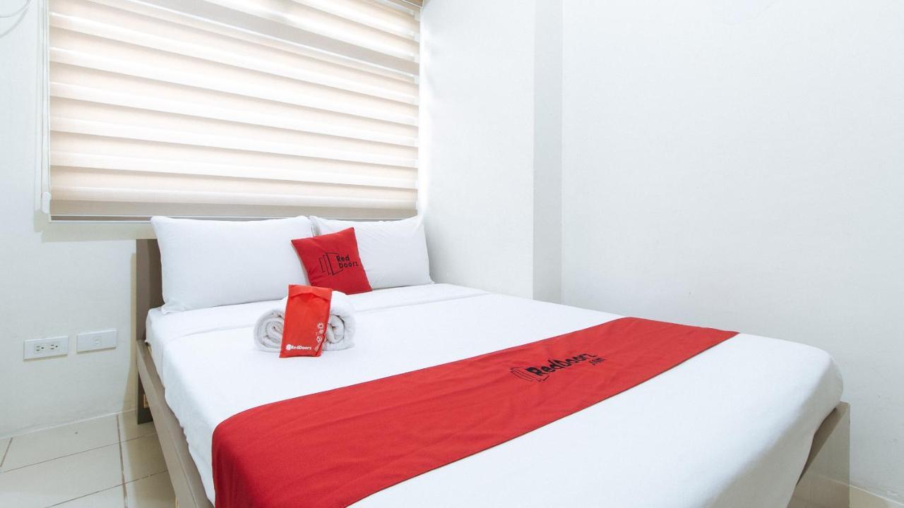 Reddoorz Plus @ Urban Deca Tower Edsa 2 Mandaluyong Exterior foto